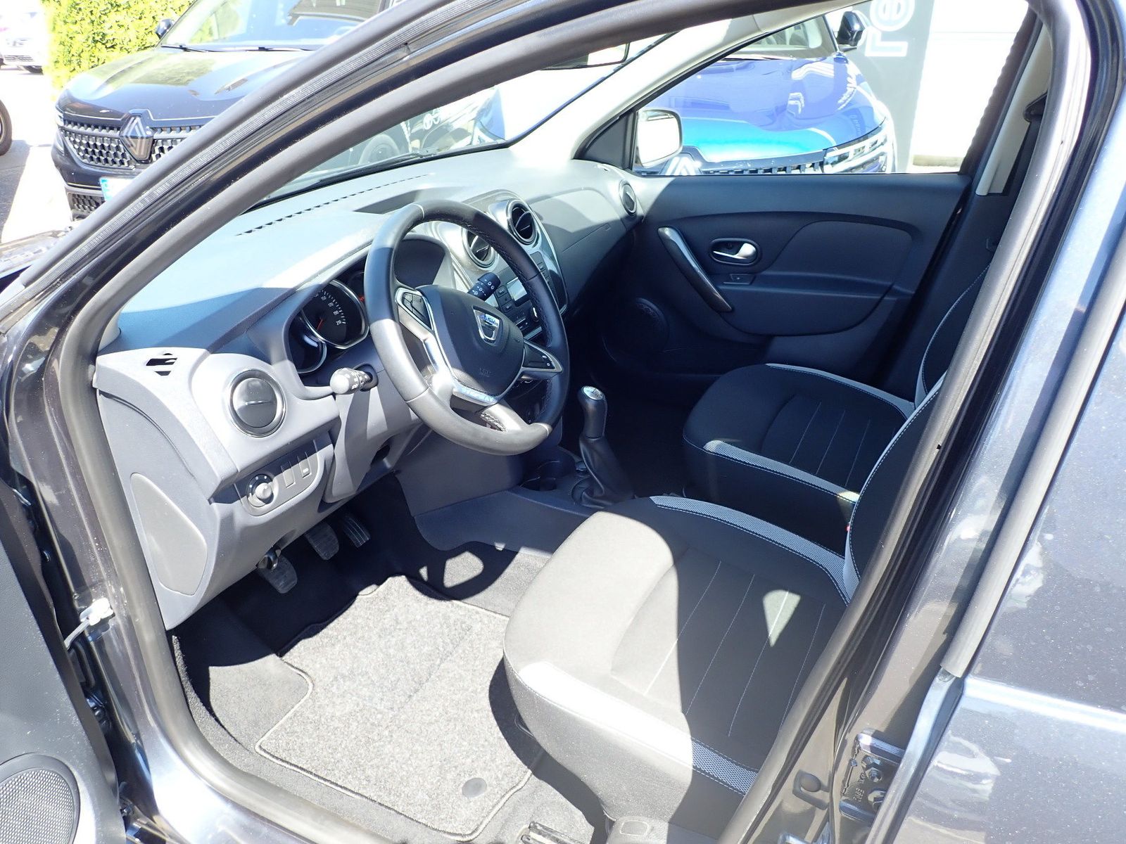 Fahrzeugabbildung Dacia Sandero STEPWAY TCe 90 PRESTIGE