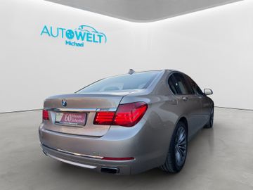 BMW 750 - 5