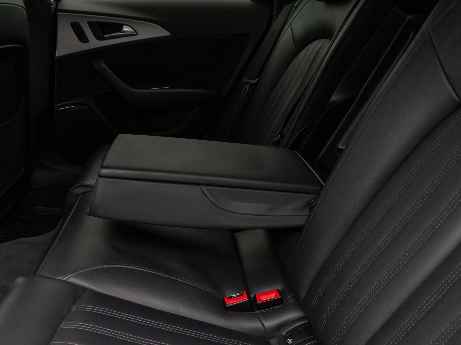 Fahrzeugabbildung Audi A6 Avant 3.0 TDI clean quattro Kamera BOSE AHK