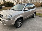 Hyundai Tucson wenig Kilometer - gebrauchte Hyundai TUCSON aus dem Jahr 2004
