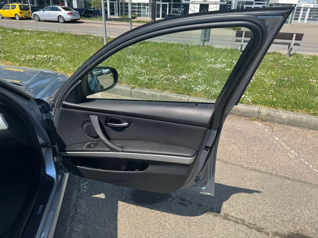 BMW 318 17