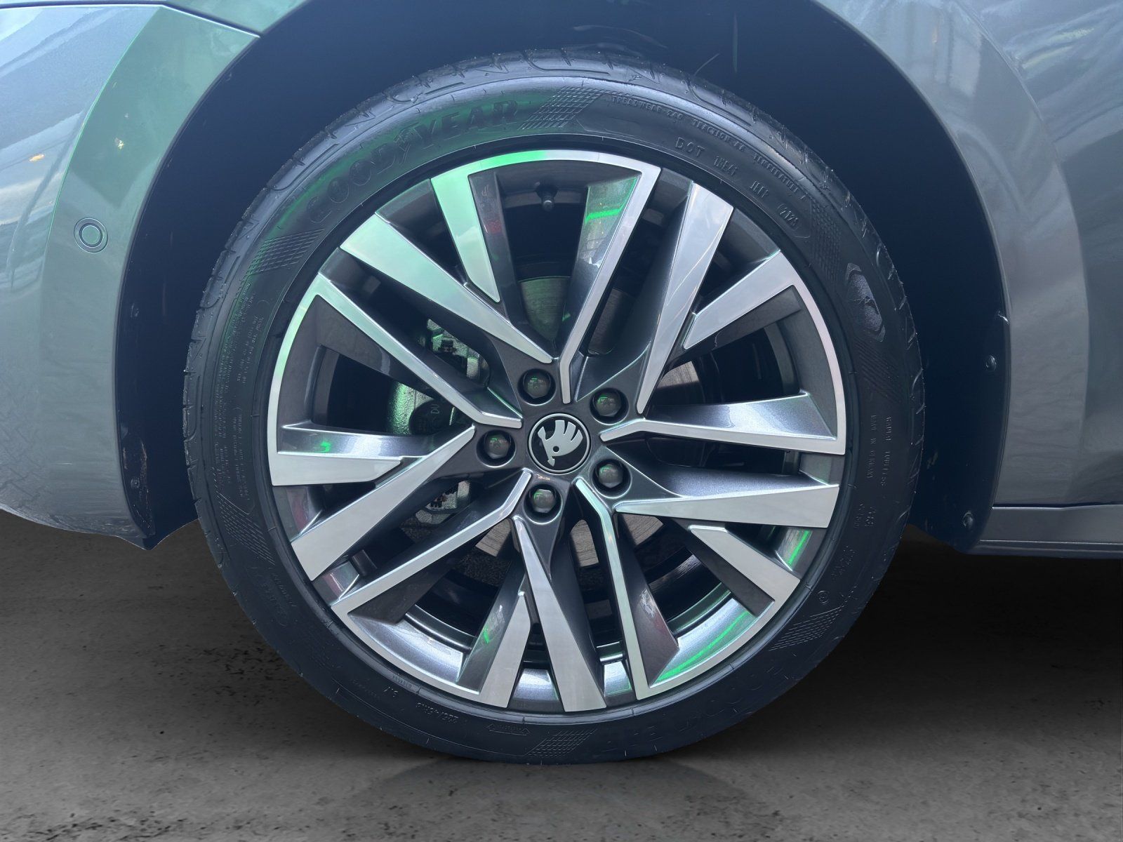 Fahrzeugabbildung SKODA Octavia Balance 1.5 TSI ACC+AHK+KAM+LED-MATRIX