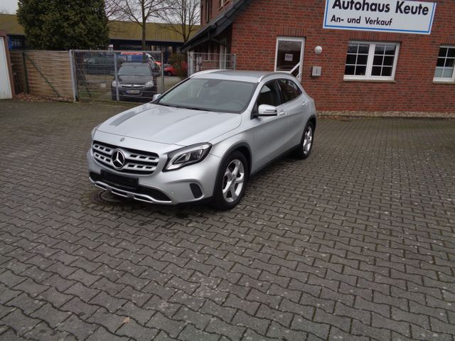 Mercedes-Benz GLA 180 Urban, LED, Navi, PTS, SHZ,Temp. Met. LM