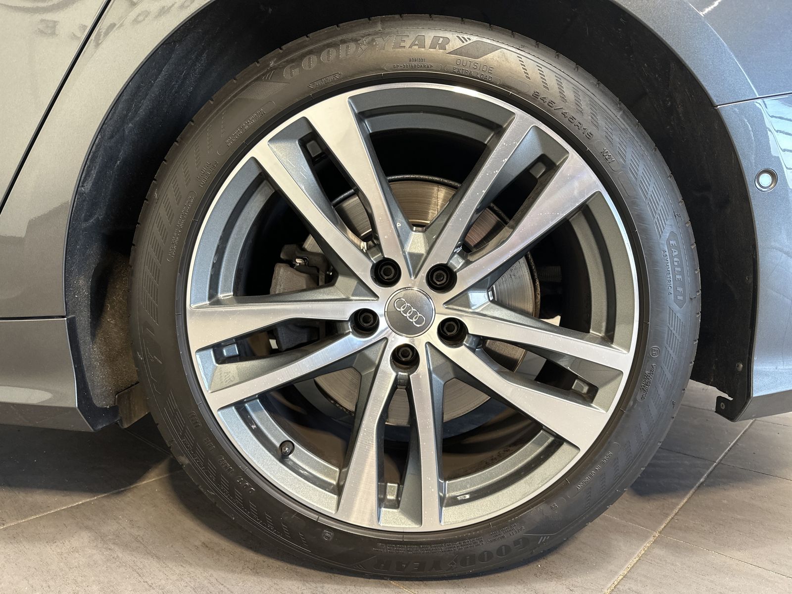 Fahrzeugabbildung Audi A6 Avant 45 TFSI Quattro S-Line NAV+LED+PANO+360