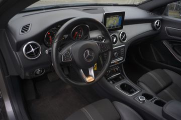 Mercedes CLA 200 Shooting Brake - 12