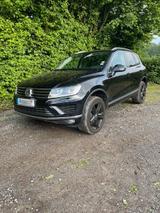 Volkswagen Touareg EXECUTIVE-EDITION 3.0 V6 TDI  1. Hand - VW Touareg in Duisburg