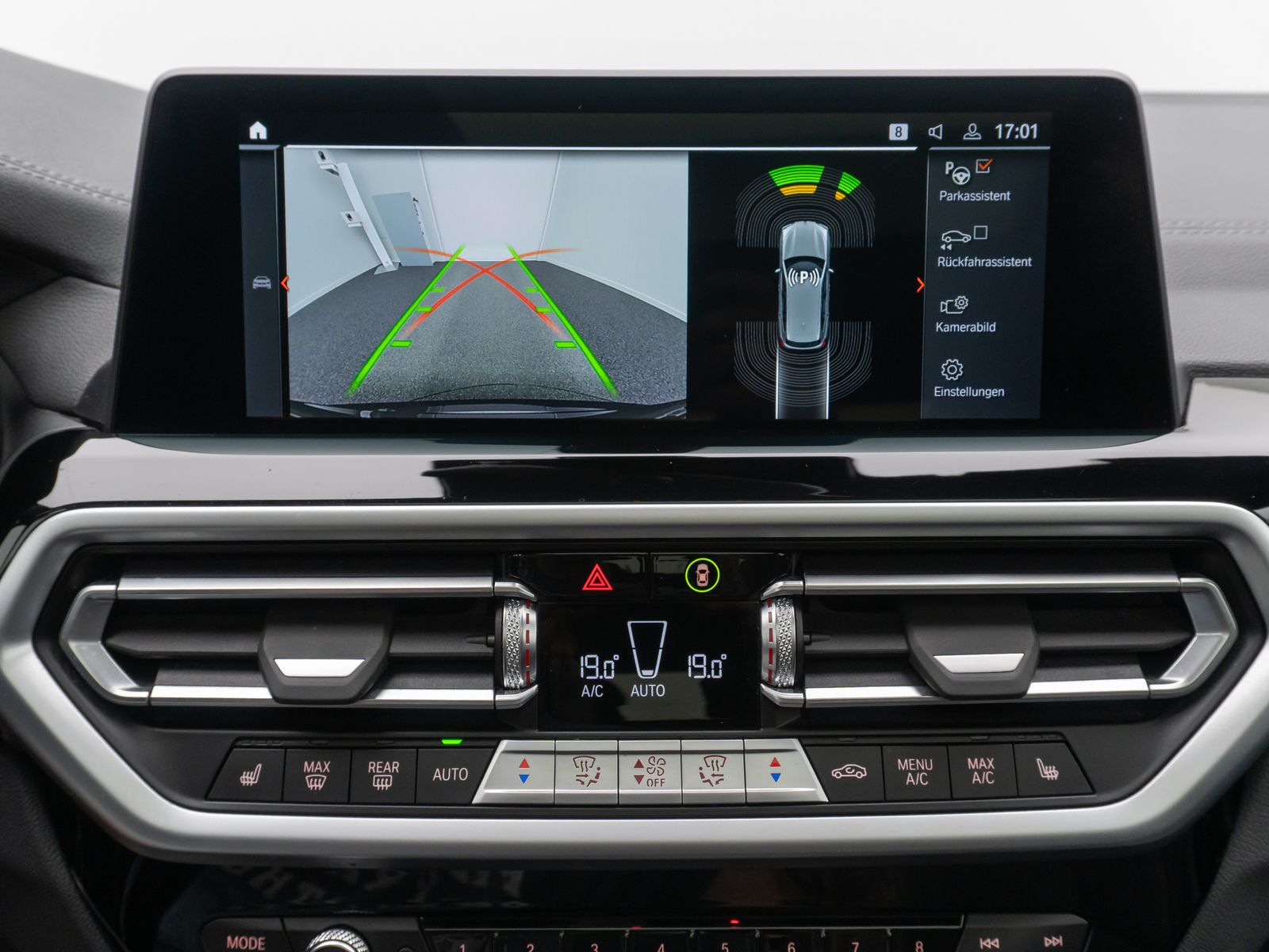 Fahrzeugabbildung BMW X3 xD30d Alarm HUD Laser DAB DisplKey 19"M Sport