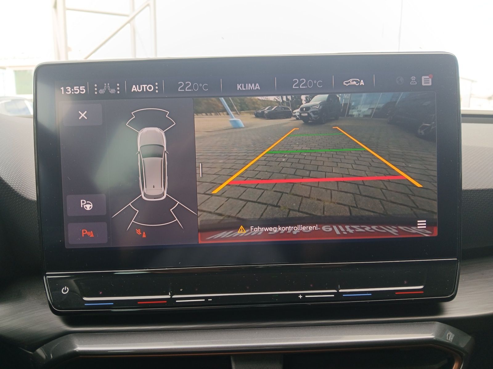 Fahrzeugabbildung CUPRA Leon SP TSI DSG LED AHK Navi ACC RFK SH