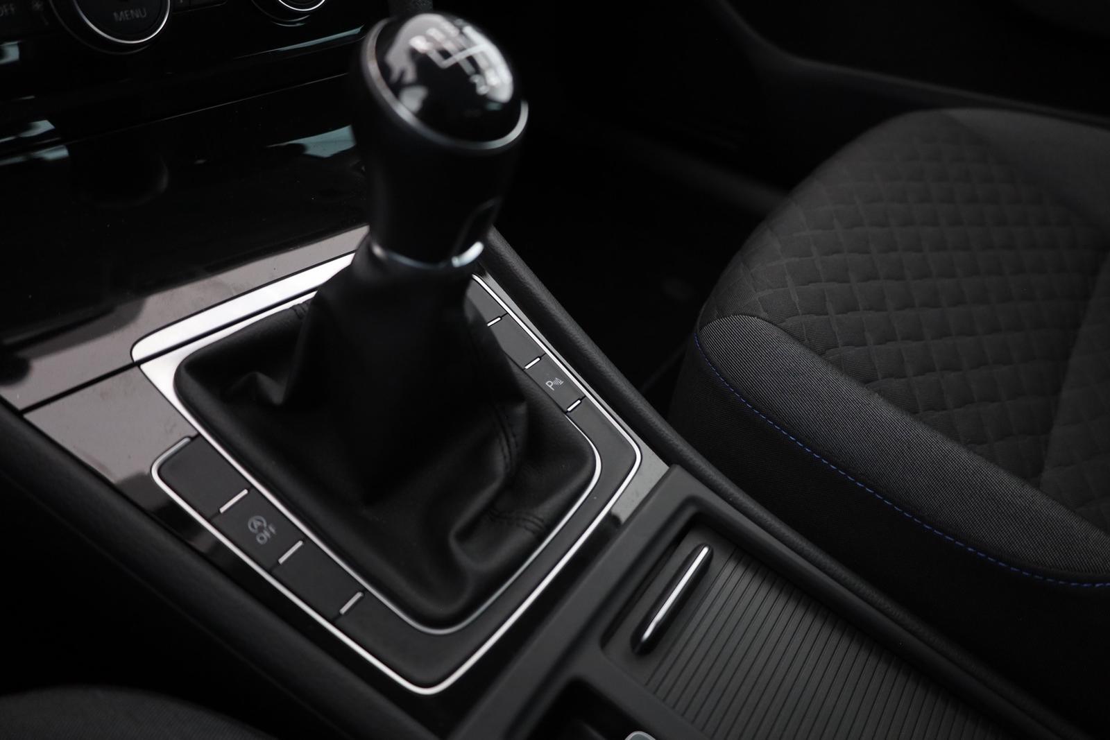 Volkswagen Golf VII Variant 1.0 TSI Navi Sitzheizung PDC