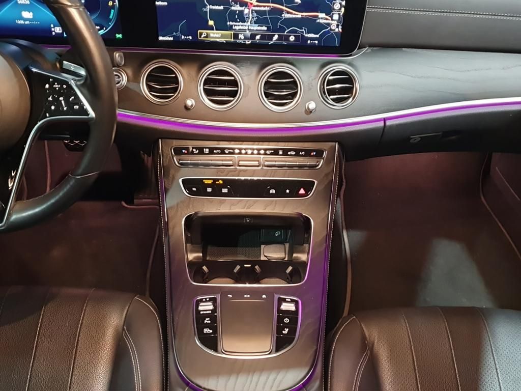 Fahrzeugabbildung Mercedes-Benz E 300 e T-Modell LED*HUD*Nav*MEMORY*Pano*PDC*360