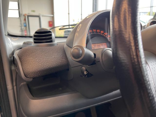 MYAUTOCENTER – Gebraucht- und Jahreswagen mit Werkstattservice in Pfaffenhofen Smart ForTwo fortwo coupe Basis *Radio*Klima*