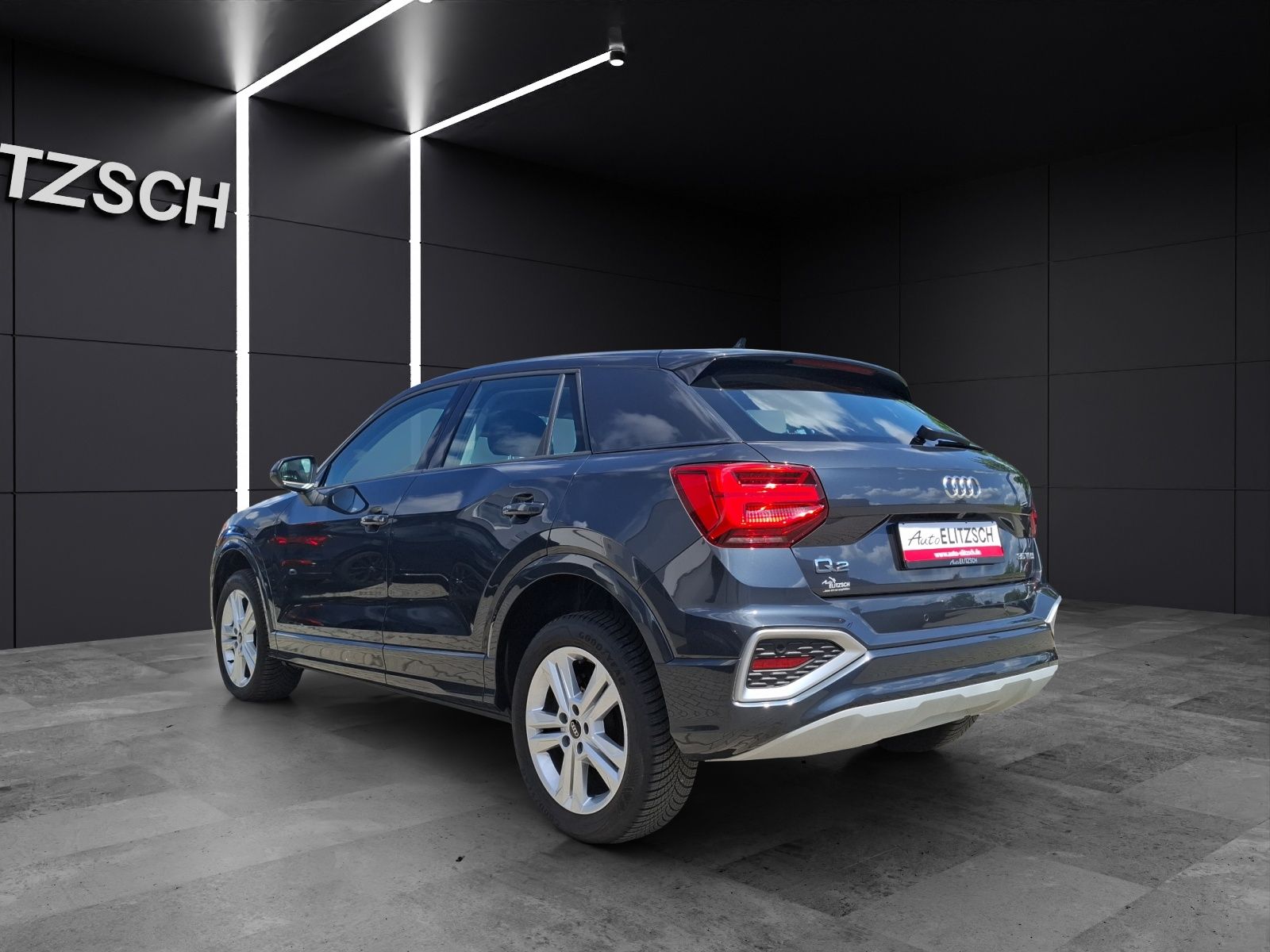Fahrzeugabbildung Audi Q2 35 TFSI advanced S-tronic Matrix AVC Navi ACC