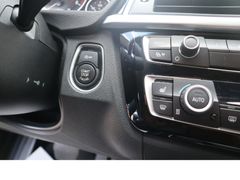 Fahrzeugabbildung BMW 318d Sport Line 1hd Navi Tempo Scheckheftgepfl