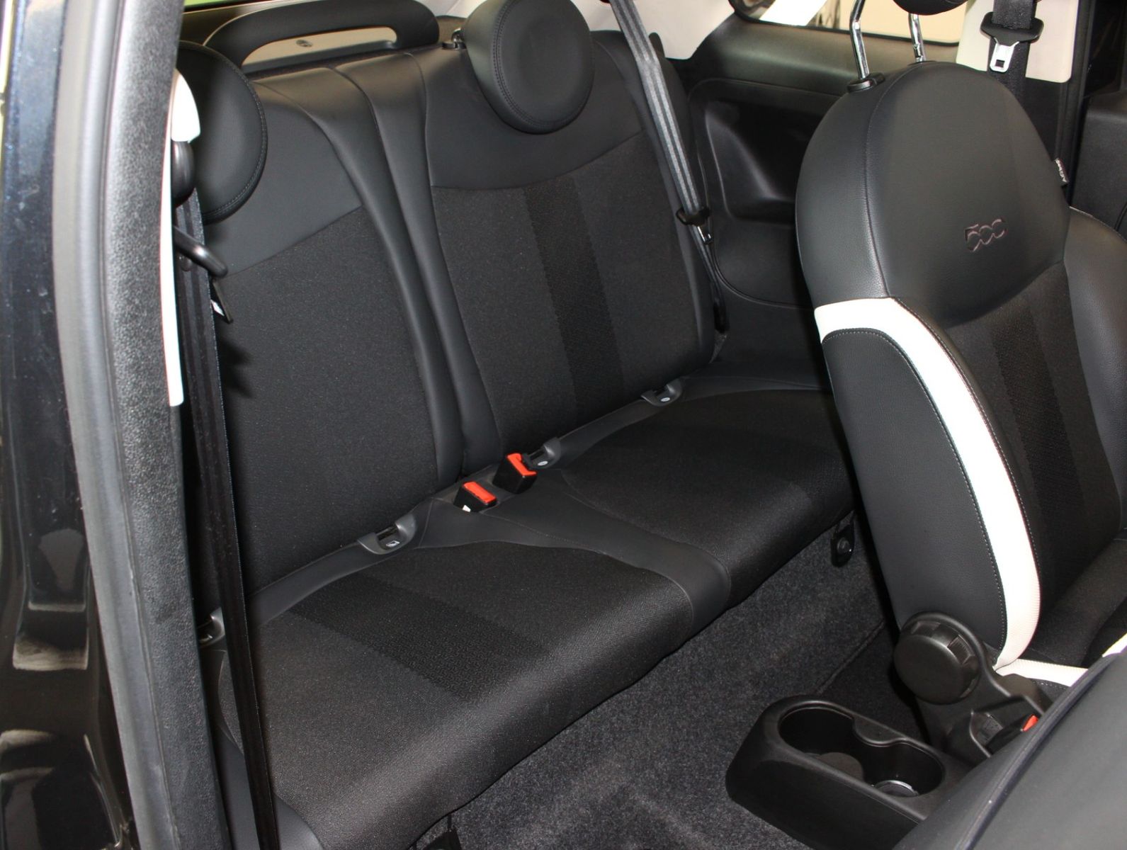 Fahrzeugabbildung Fiat 500C 1.2 8V Mirror Edition Cabrio Aut.*CarPlay