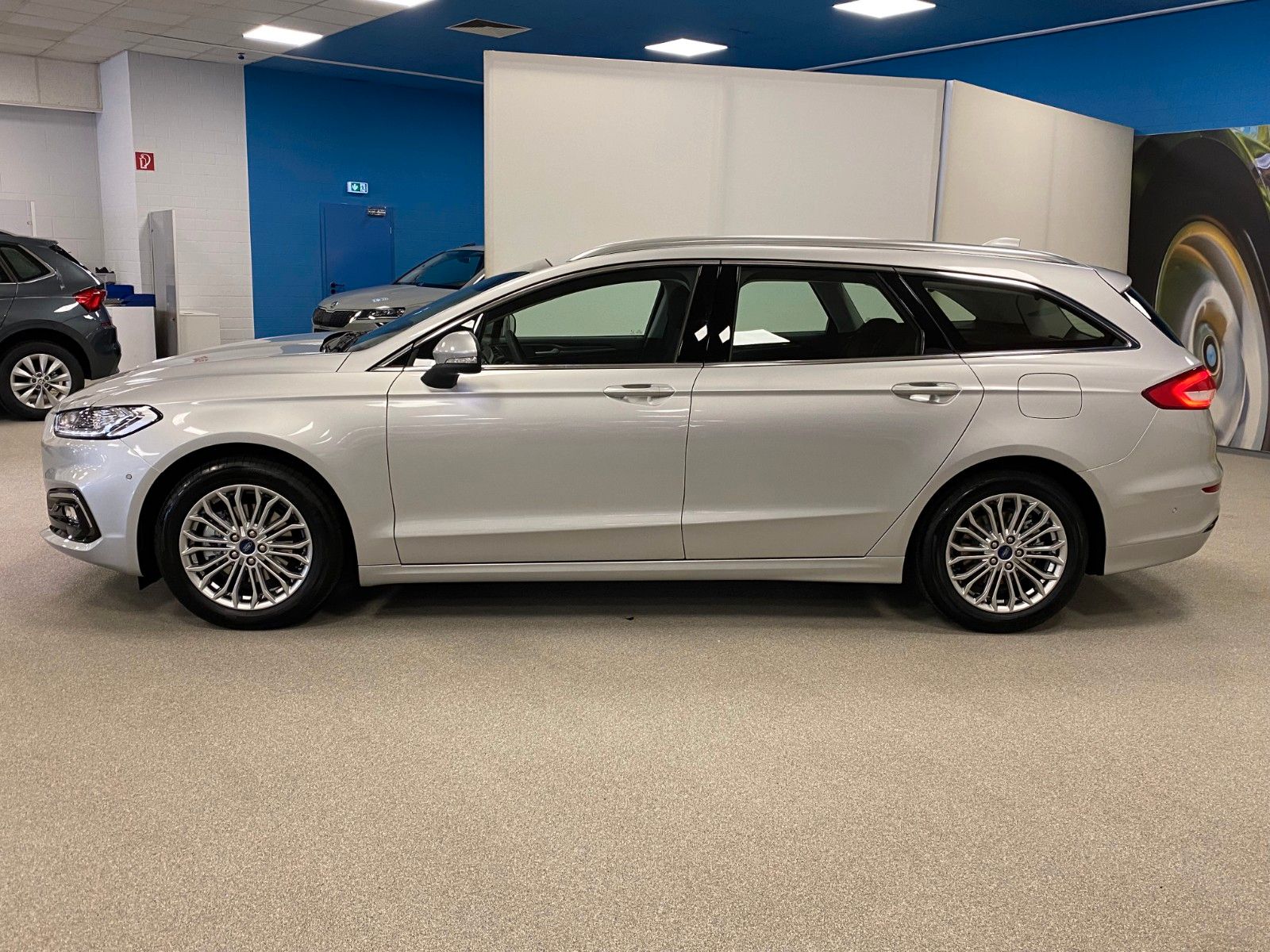 Fahrzeugabbildung Ford Mondeo 2.0 Hybrid TITANIUM Turnier+LED+SYNC3.2++