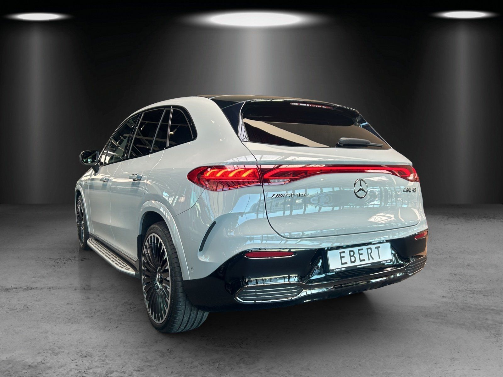 Fahrzeugabbildung Mercedes-Benz EQE43 SUV Premium+ AIRMATIC Carbon HAL Hyper AHK