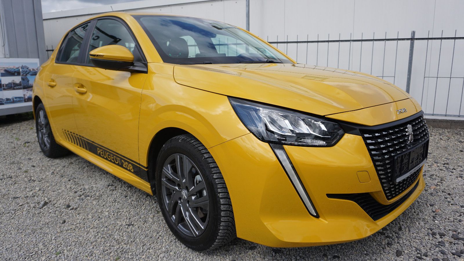 Fahrzeugabbildung Peugeot 208 Active Pack, LED, Sport, PDC, Radio DAB+