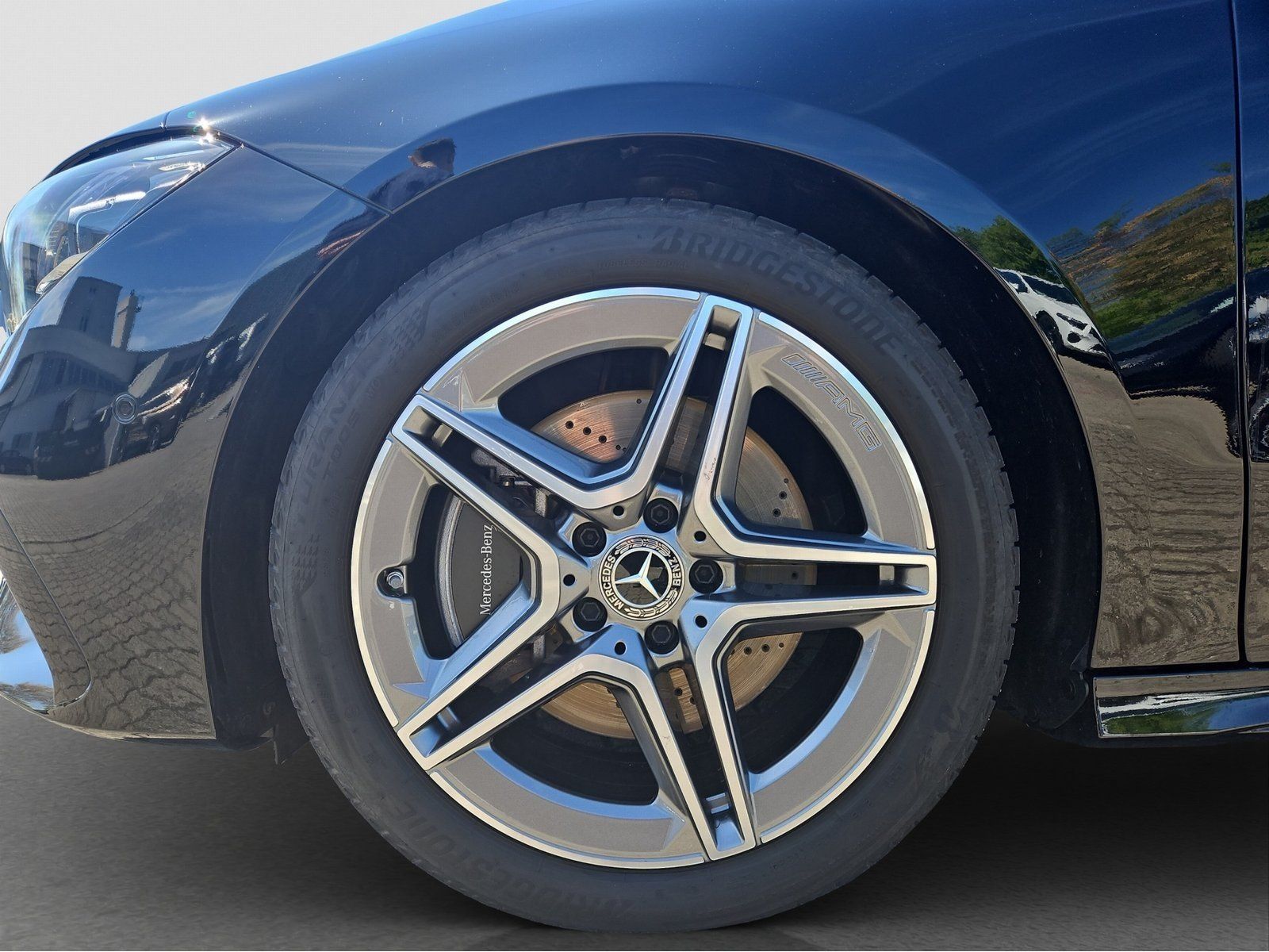 Fahrzeugabbildung Mercedes-Benz CLA 200 AMG Line Edition (EURO 6d)