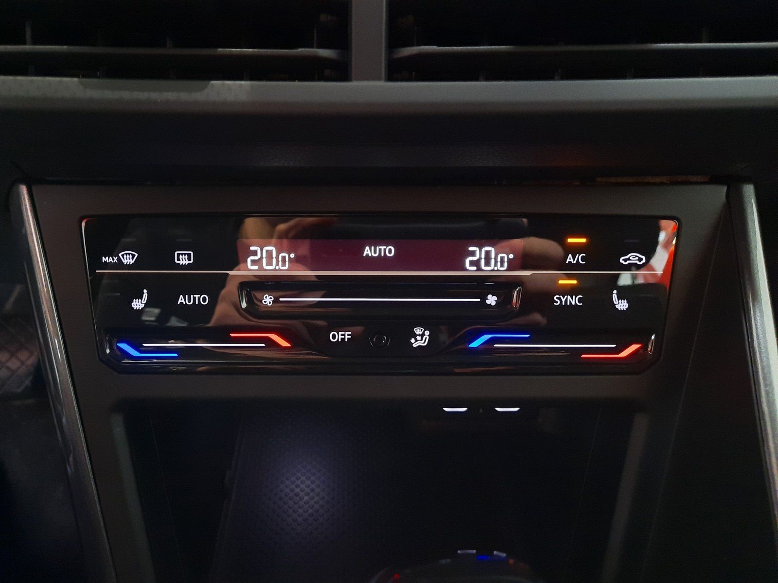 Fahrzeugabbildung Volkswagen Polo Style TSI DSG *Navi*Cam*LED*PDC*Sitzhzg*ACC