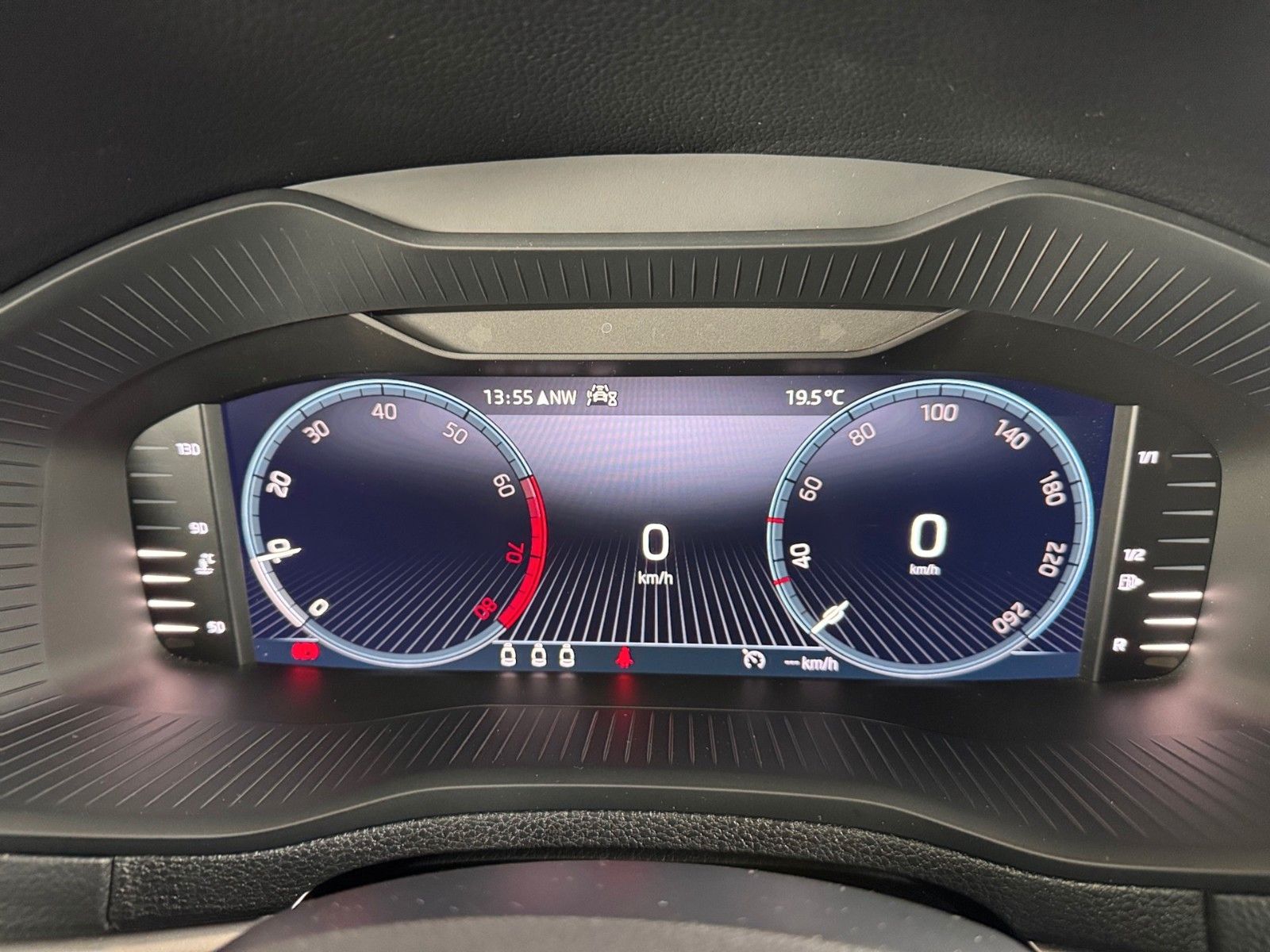 Fahrzeugabbildung SKODA Karoq Ambition 1.0 TSI