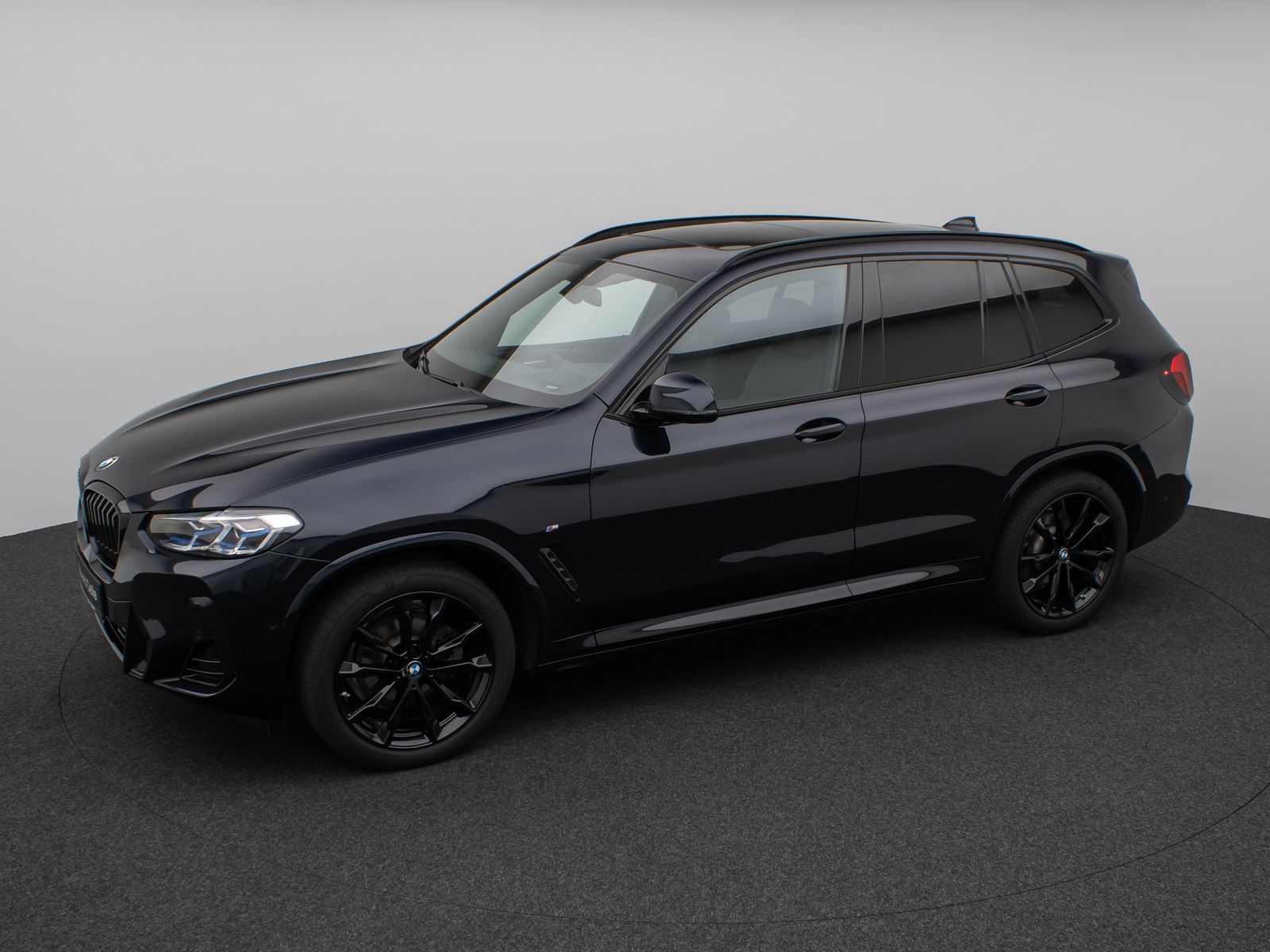 Fahrzeugabbildung BMW X3 xD20d M Sport Panorama Kamera Laser HUD HiFi
