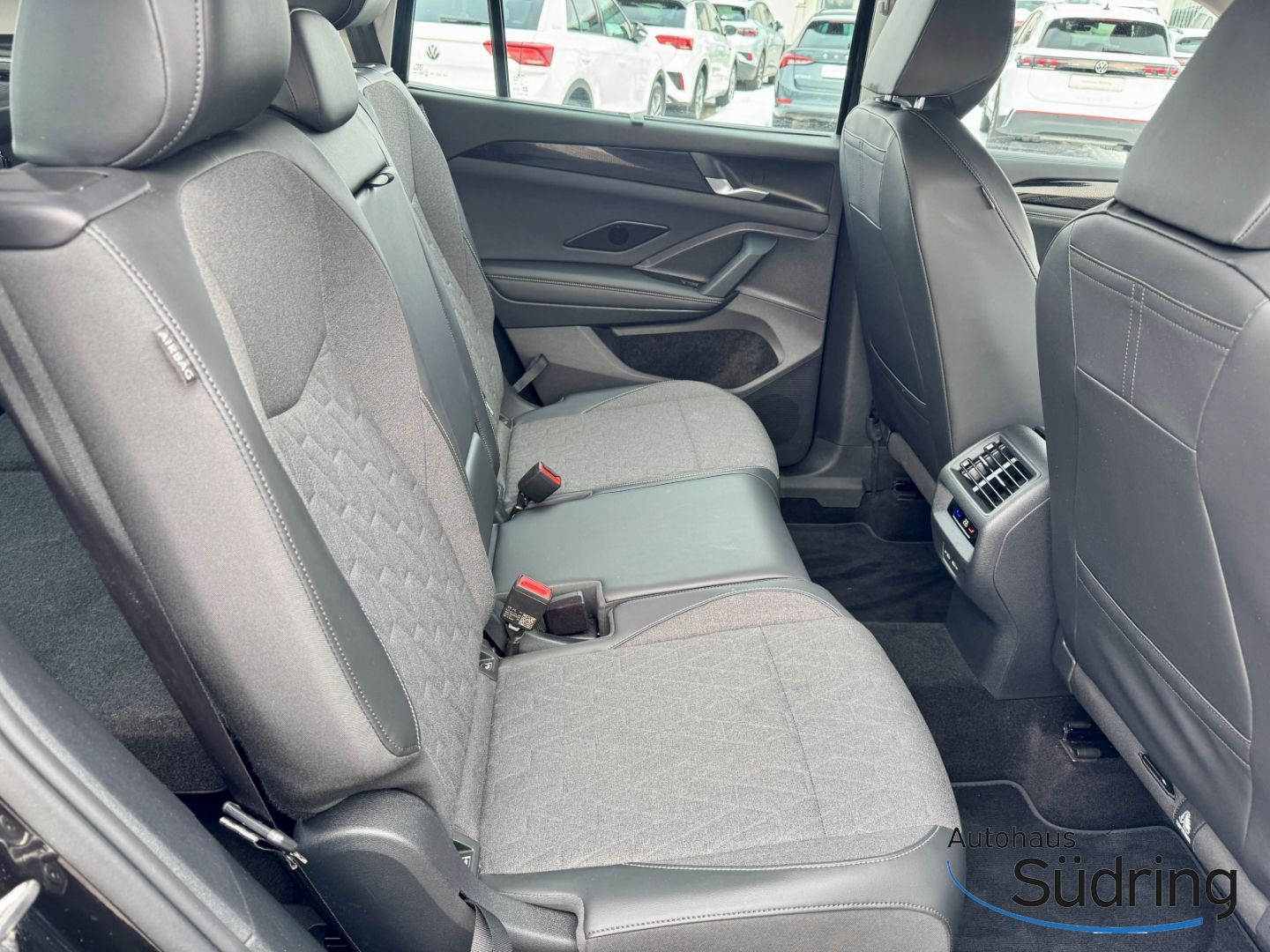 Tayron 2,0 TDI Live 4Motion TDI DSG 7-Sitzer AHK