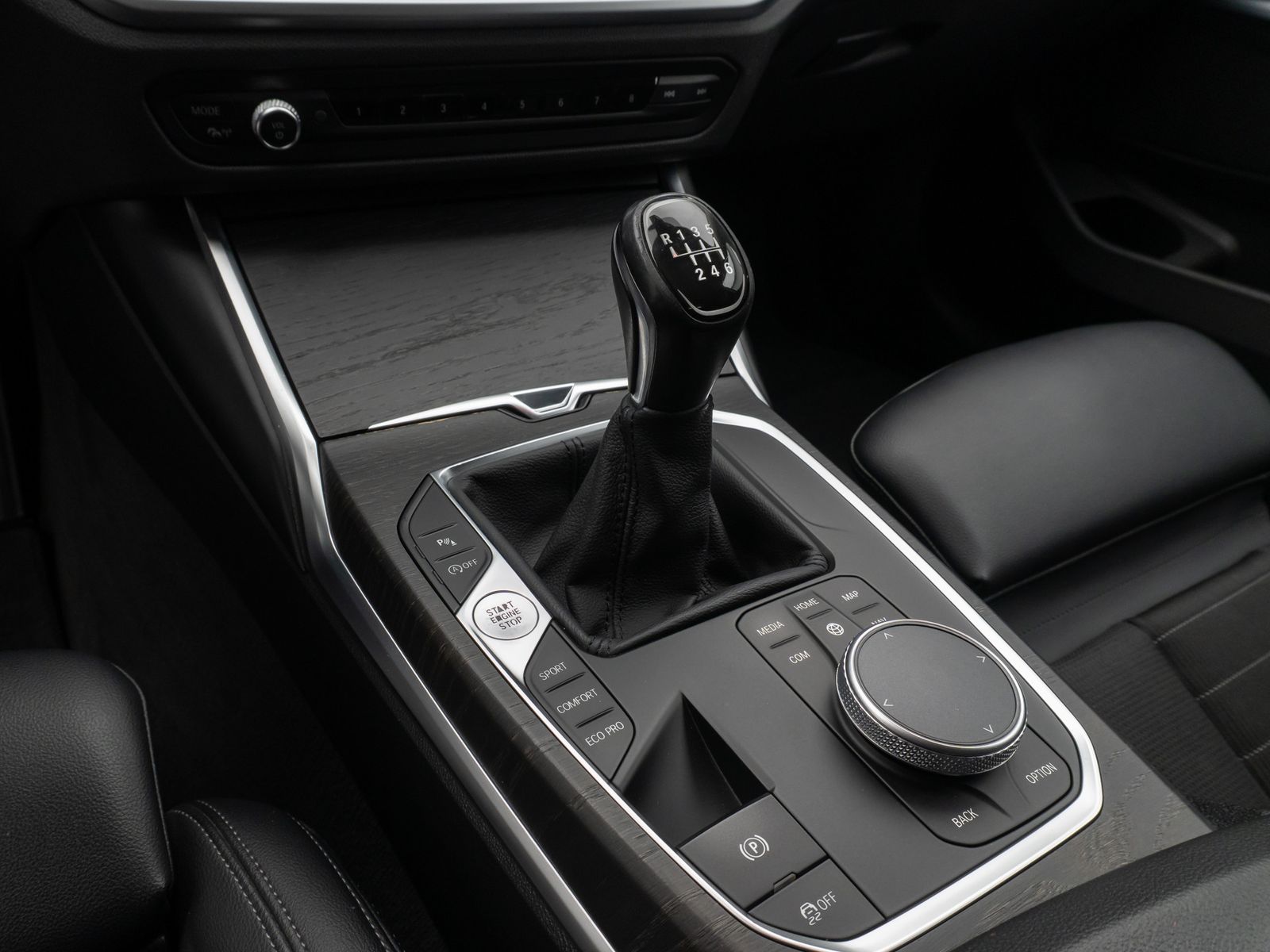 Fahrzeugabbildung BMW 320d Kamera HiFi CockPit+ Sport Geschwindigkeit