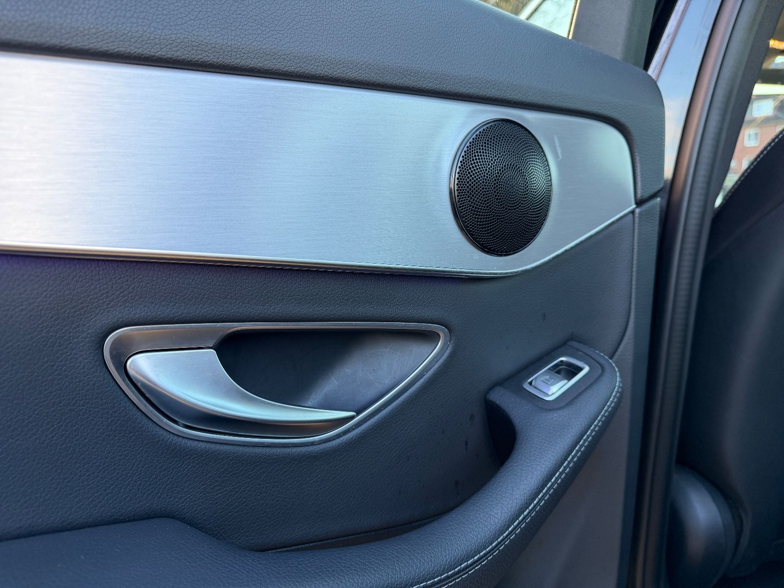 Fahrzeugabbildung Mercedes-Benz C 200 Lim. Avantgarde*SCHIEBEDACH*LED*ACC*TEILLE