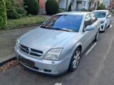 Opel Vectra 2.2 16V Elegance - graue Opel Vectra
