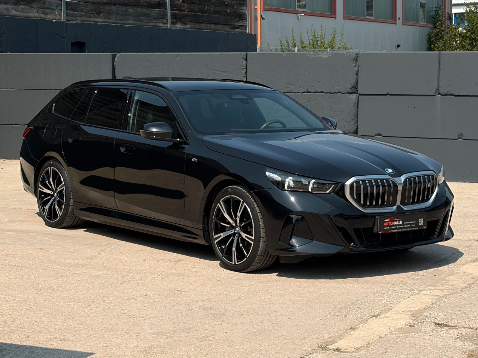 Fahrzeugabbildung BMW i5 eDrive40 Touring M Sport Shadow 360° B&W HuD