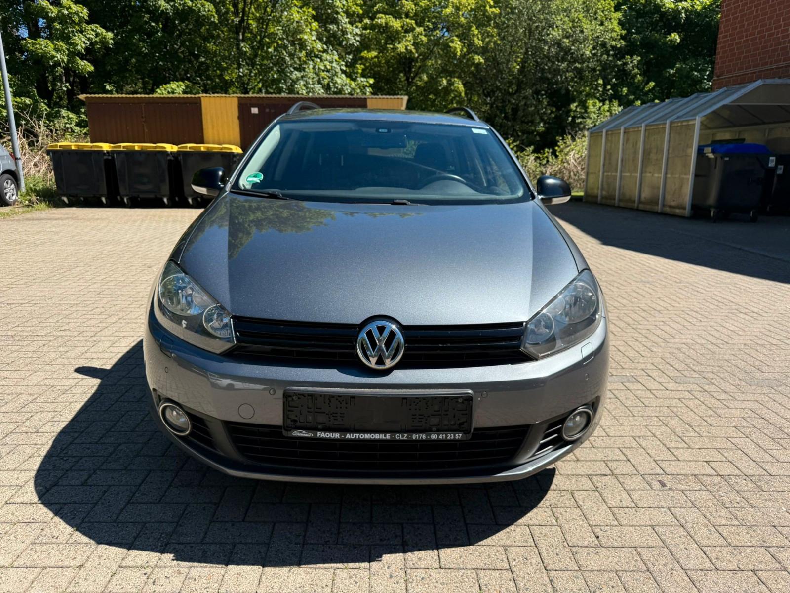 Volkswagen Golf 2013 — rear view