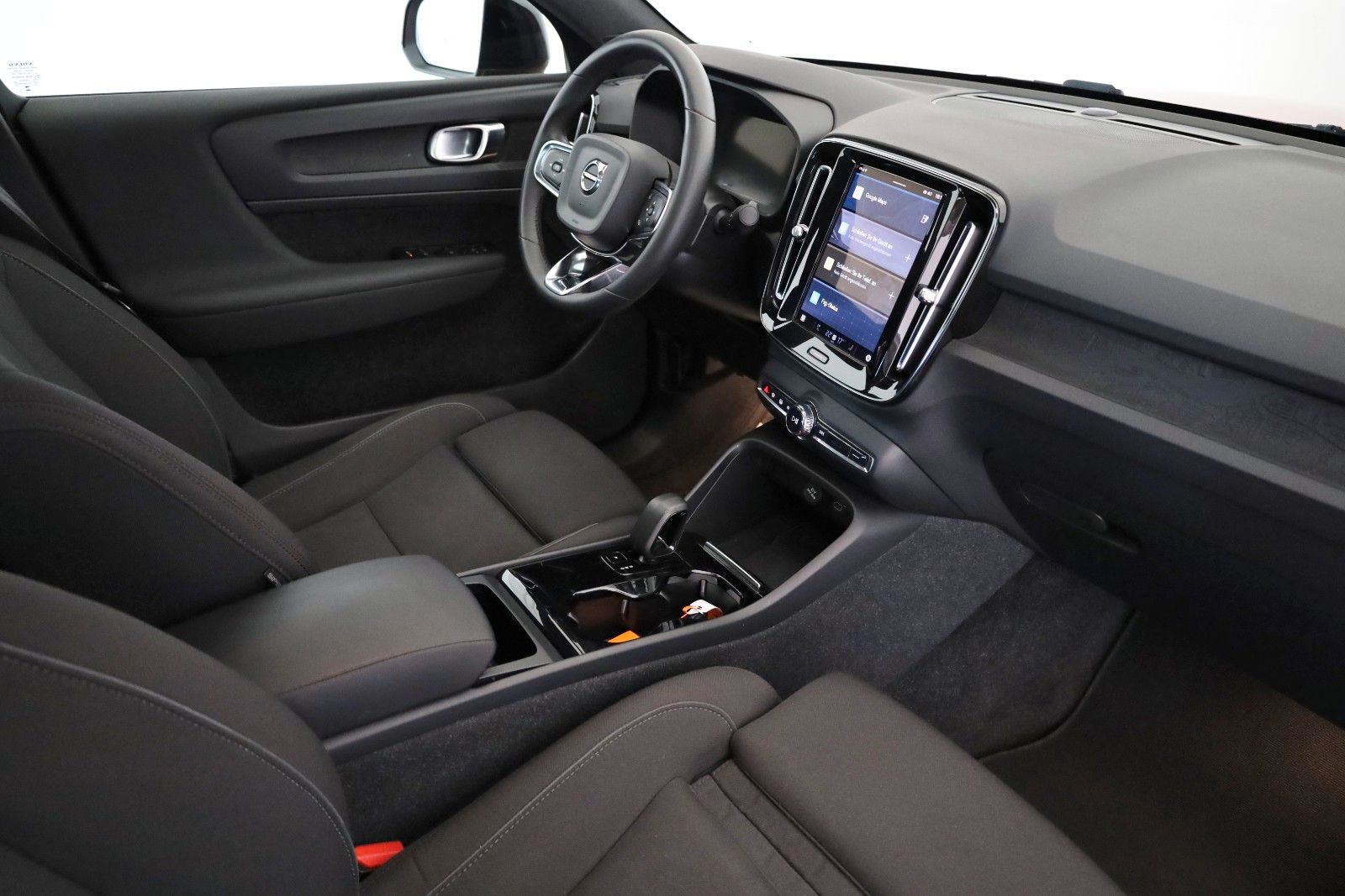 Fahrzeugabbildung Volvo C40 Core Recharge,Navi,LED,SH,Kamera,Panorama