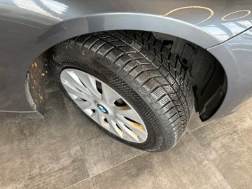 BMW 318 d Limousine *2. Hand*Bi-Xenon*Navi*Klima*SHZ