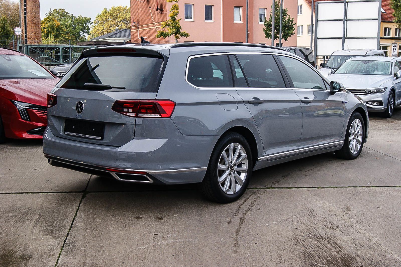 Fahrzeugabbildung Volkswagen Passat Variant HYBRID GTE iQ HEAD-UP ACC WINTER