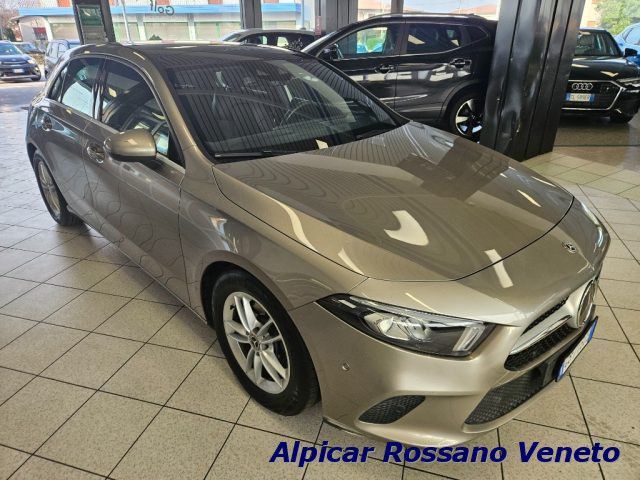MERCEDES-BENZ MERCEDES-BENZ A 180 d Automatic EDITION Premium
