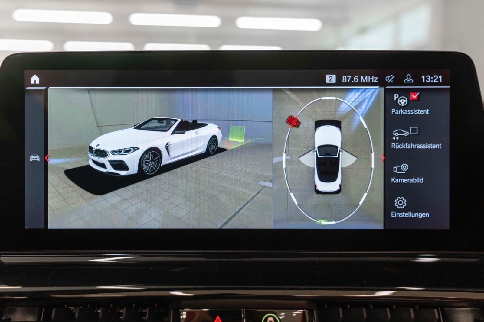 Fahrzeugabbildung BMW M8 Cabrio Competition LASER B&W ACC 3D SOFTCLOSE