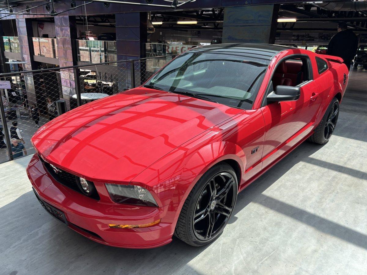 Ford Mustang GT 4.6 Premium Coupe 1.Hand/Unfallfrei/2
