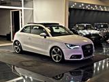 Audi A1 2.0 TDI S line Sportpaket - Audi A4 aus 2011: TDI