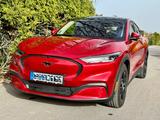 Ford Mustang Mach-E,  Teilautonom, 294PS, 98kWh 550km - rote Ford Mustang Mach-E