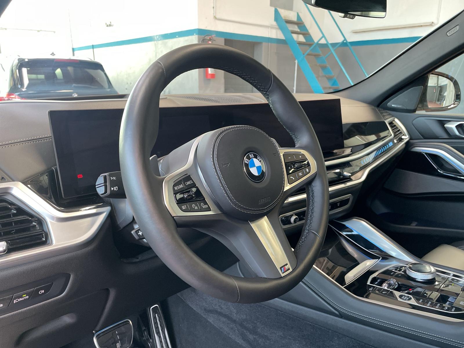BMW X6 xDrive40d M Sportpaket*22 Zoll*H/K*2 Achs*Pan