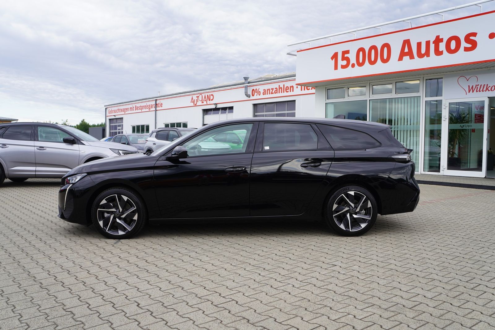 Peugeot 308 SW 1.2 Hybrid 145 Aut. LED ACC Navi 360° imagem 3
