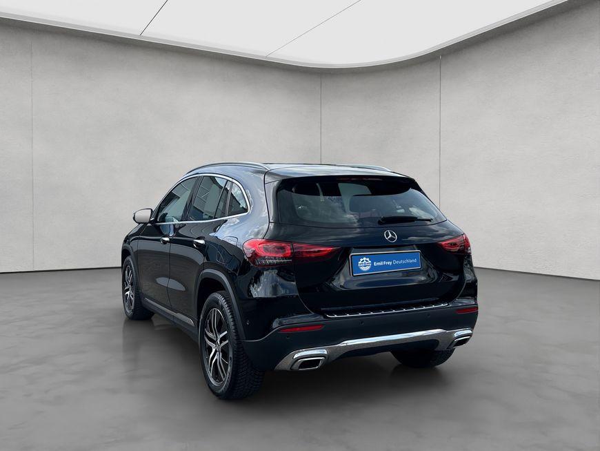 Mercedes-Benz GLA 180 7G-DCT Progressive