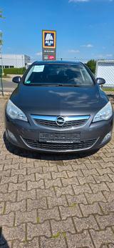 Opel Astra 1.7 CDTI Sport 81kW Sport - Opel Astra aus 2012 mit Diesel-Antrieb: Limousine