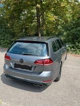Volkswagen Golf 2.0 TSI DSG 4MOTION R Variant - Volkswagen Golf mit Benzin-Antrieb: Kombi, 2.0