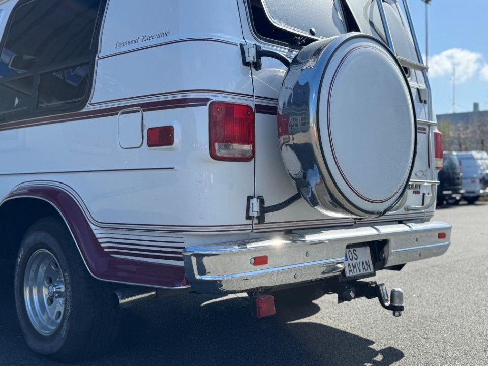 Fahrzeugabbildung Chevrolet Chevy Van G20 5.7 V8 Tiara deutsches Fzg.