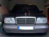 Mercedes-Benz Mercedes Benz E 220 T | 1994 |  64500 km |... - gebrauchte Mercedes-Benz E 220 aus dem Jahr 1994