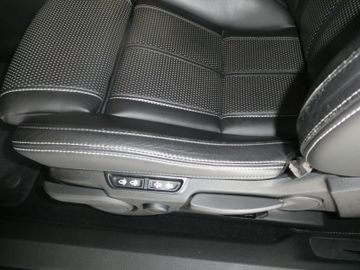 Bild 9 Opel Astra J GTC OPC mit Recaro