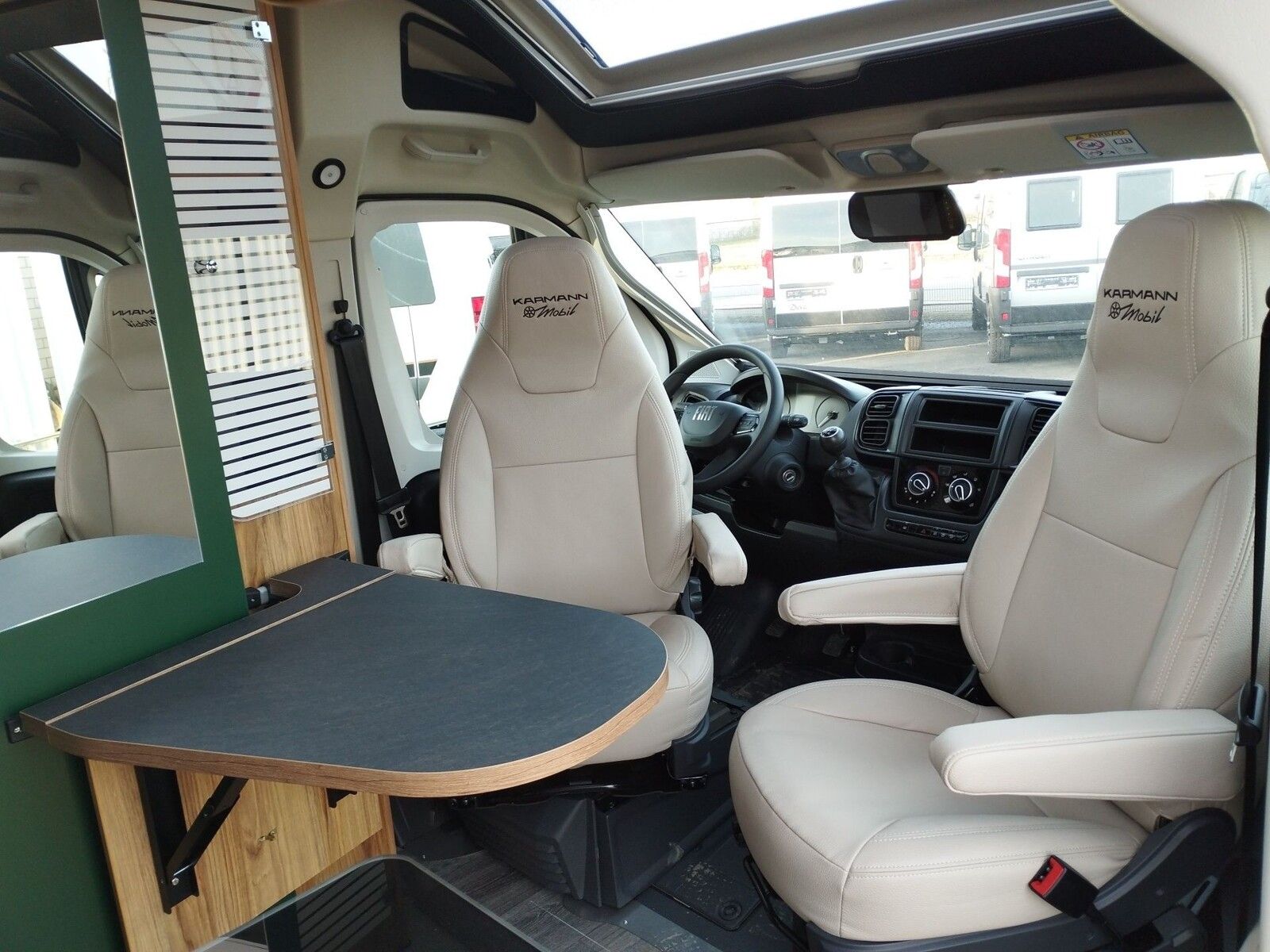 Fahrzeugabbildung Karmann Dexter DE 600