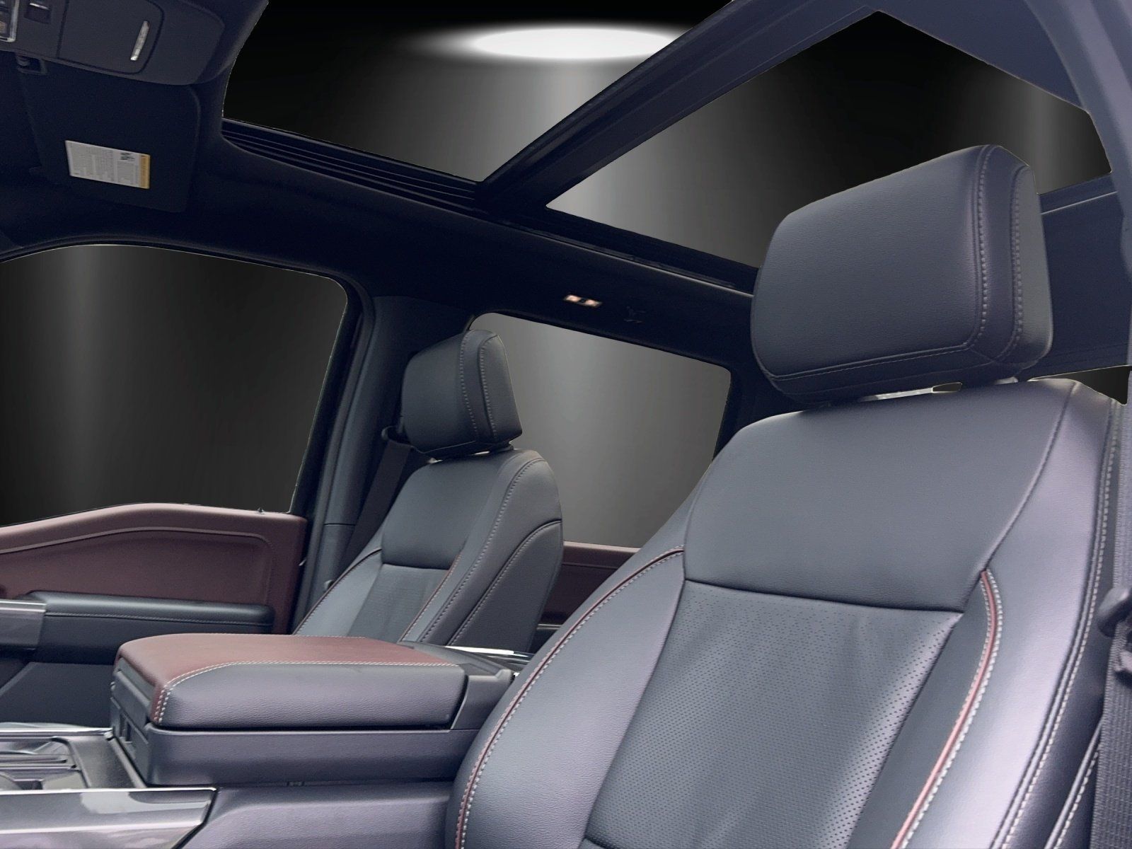 Fahrzeugabbildung Ford F-150 Lariat BLACK 4x4 NAVI/AHK/360°/PANORAMA