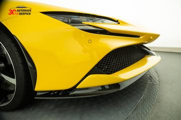 صورة 5 لـ 2021 Ferrari SF90